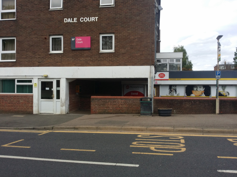 Defibrillator near Dale Court